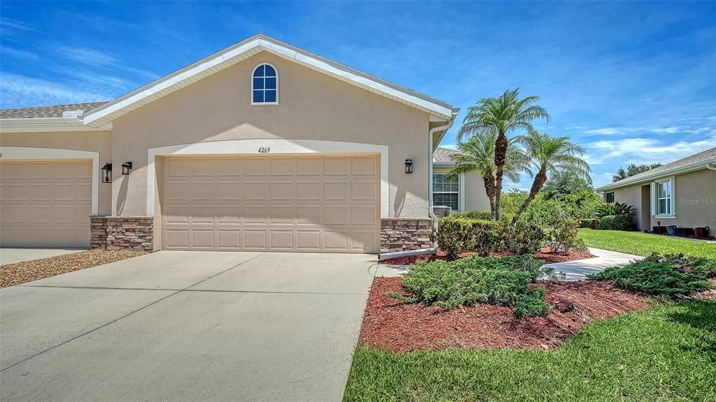 For Sale: $336,900 (2 beds, 2 baths, 1522 Square Feet)