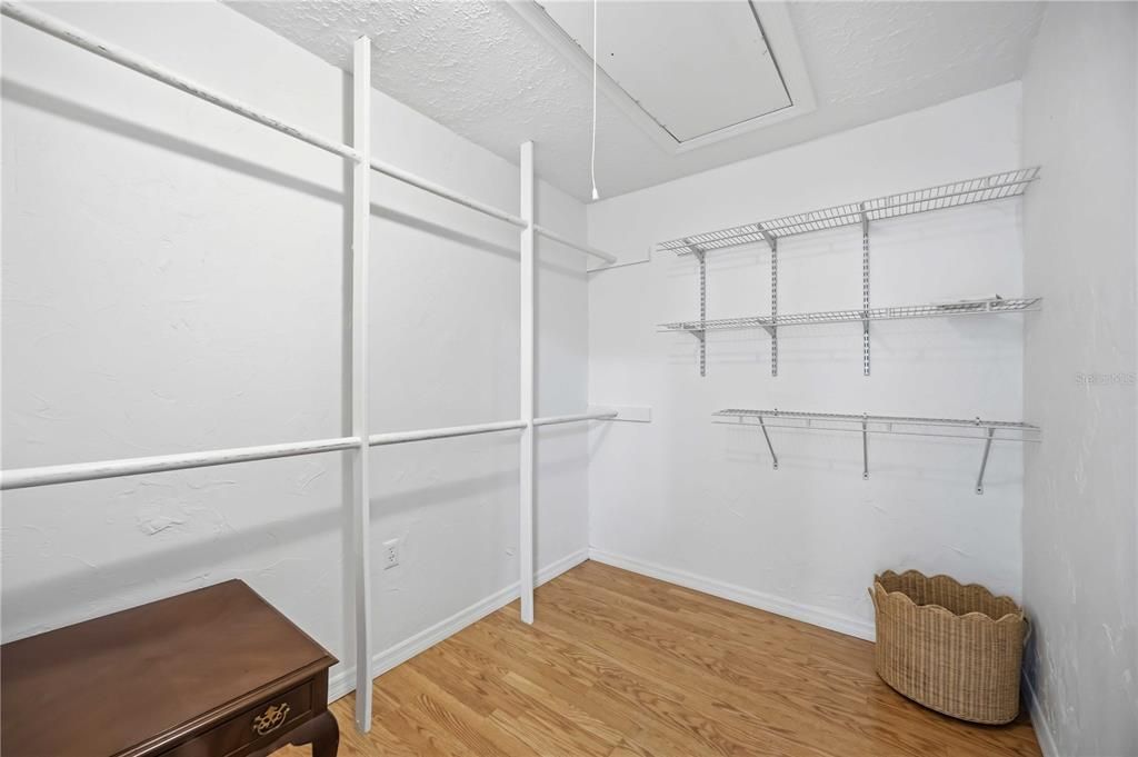 For Sale: $399,500 (2 beds, 2 baths, 1811 Square Feet)
