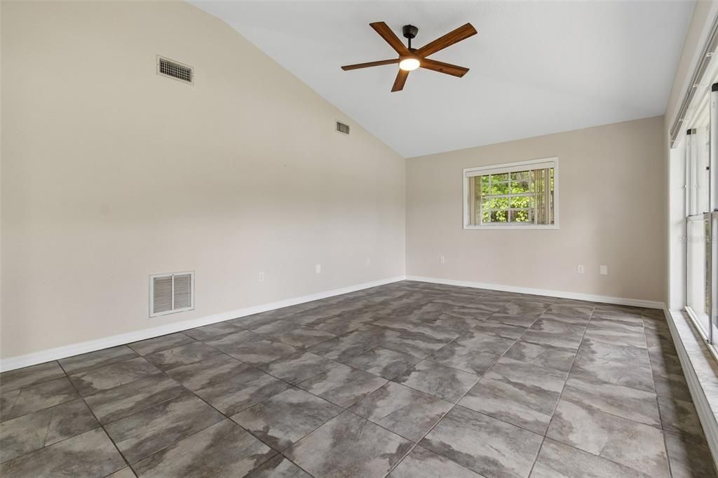 For Rent: $2,695 (3 beds, 2 baths, 2315 Square Feet)