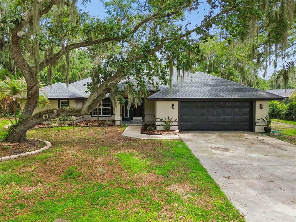 For Rent: $2,695 (3 beds, 2 baths, 2315 Square Feet)