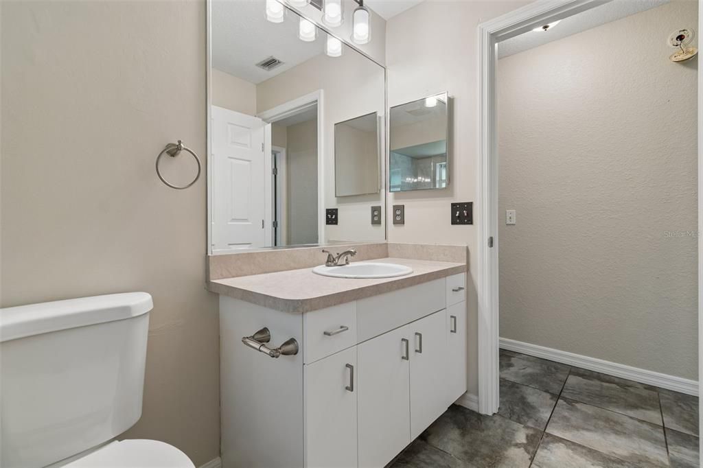 For Rent: $2,695 (3 beds, 2 baths, 2315 Square Feet)