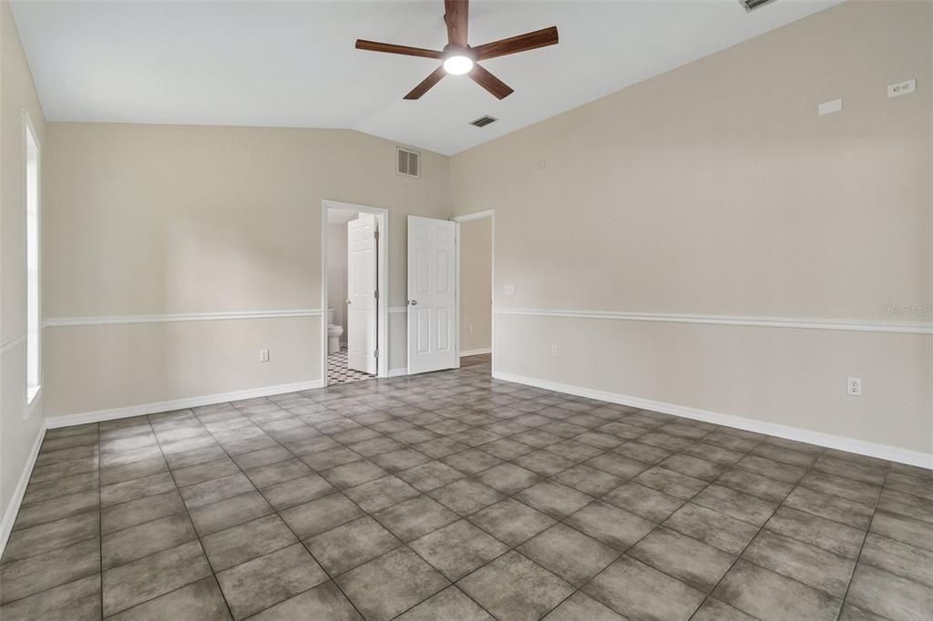 For Rent: $2,695 (3 beds, 2 baths, 2315 Square Feet)