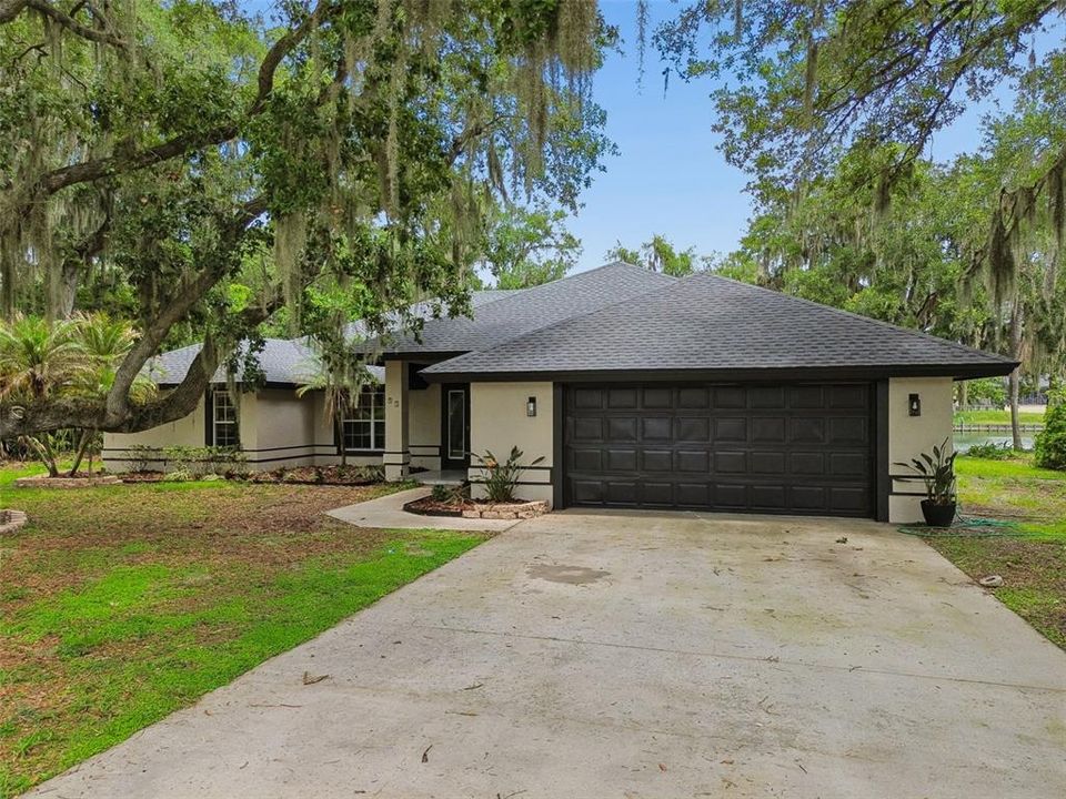 For Rent: $2,695 (3 beds, 2 baths, 2315 Square Feet)