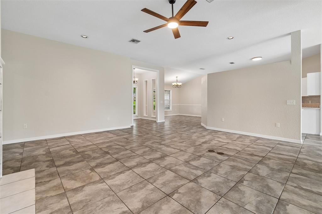 For Rent: $2,695 (3 beds, 2 baths, 2315 Square Feet)