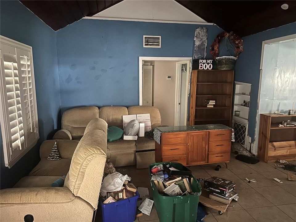 En Venta: $270,000 (3 camas, 2 baños, 1780 Pies cuadrados)