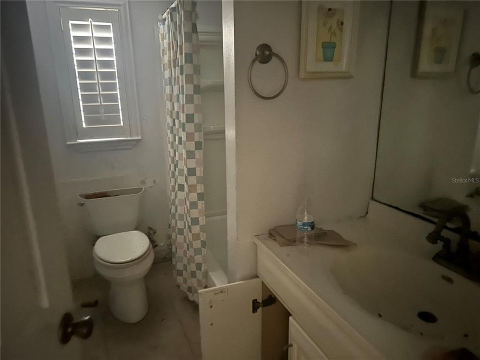 En Venta: $270,000 (3 camas, 2 baños, 1780 Pies cuadrados)