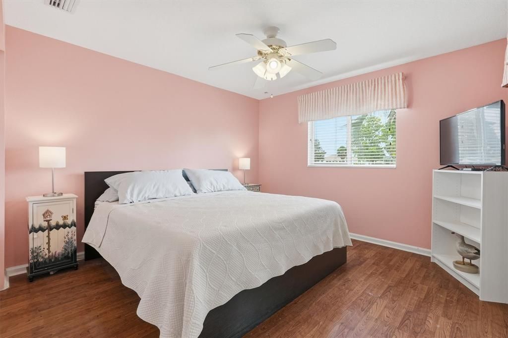 For Sale: $297,500 (3 beds, 2 baths, 1659 Square Feet)