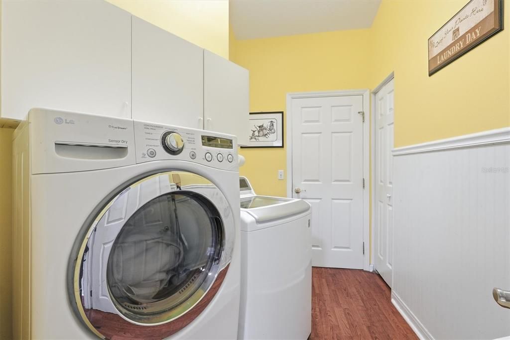 For Sale: $297,500 (3 beds, 2 baths, 1659 Square Feet)