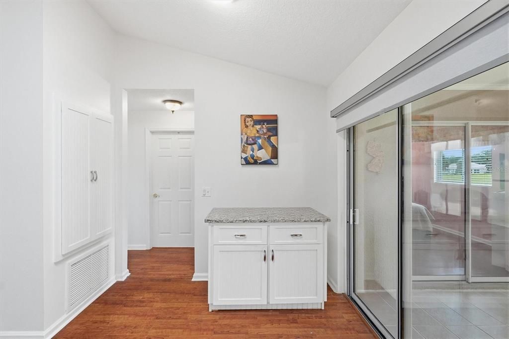 For Sale: $297,500 (3 beds, 2 baths, 1659 Square Feet)