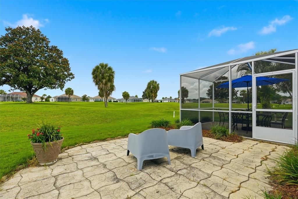 For Sale: $297,500 (3 beds, 2 baths, 1659 Square Feet)