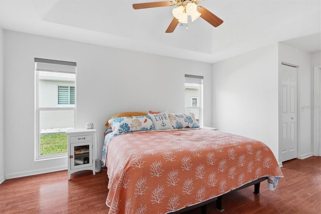 For Sale: $297,500 (3 beds, 2 baths, 1659 Square Feet)