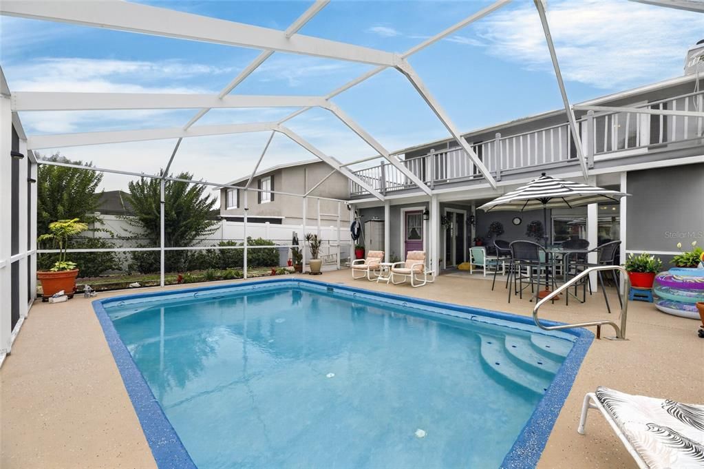 For Sale: $360,000 (3 beds, 3 baths, 1356 Square Feet)