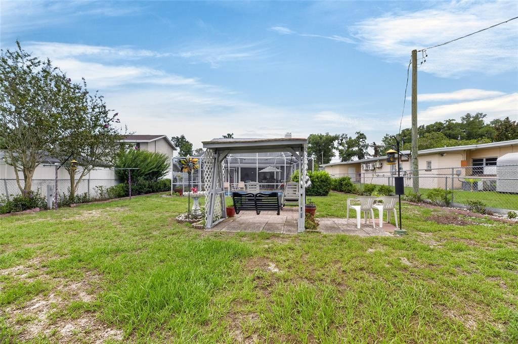 For Sale: $360,000 (3 beds, 3 baths, 1356 Square Feet)