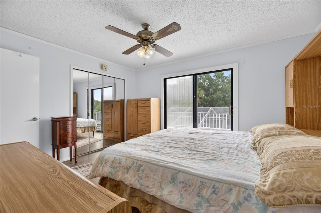 For Sale: $360,000 (3 beds, 3 baths, 1356 Square Feet)