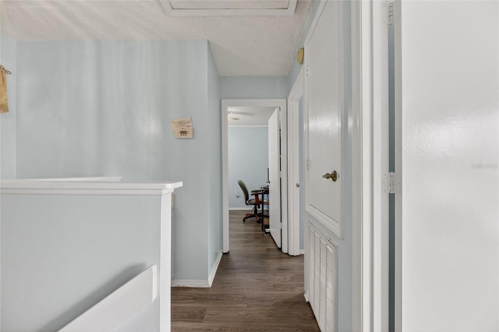 For Sale: $360,000 (3 beds, 3 baths, 1356 Square Feet)