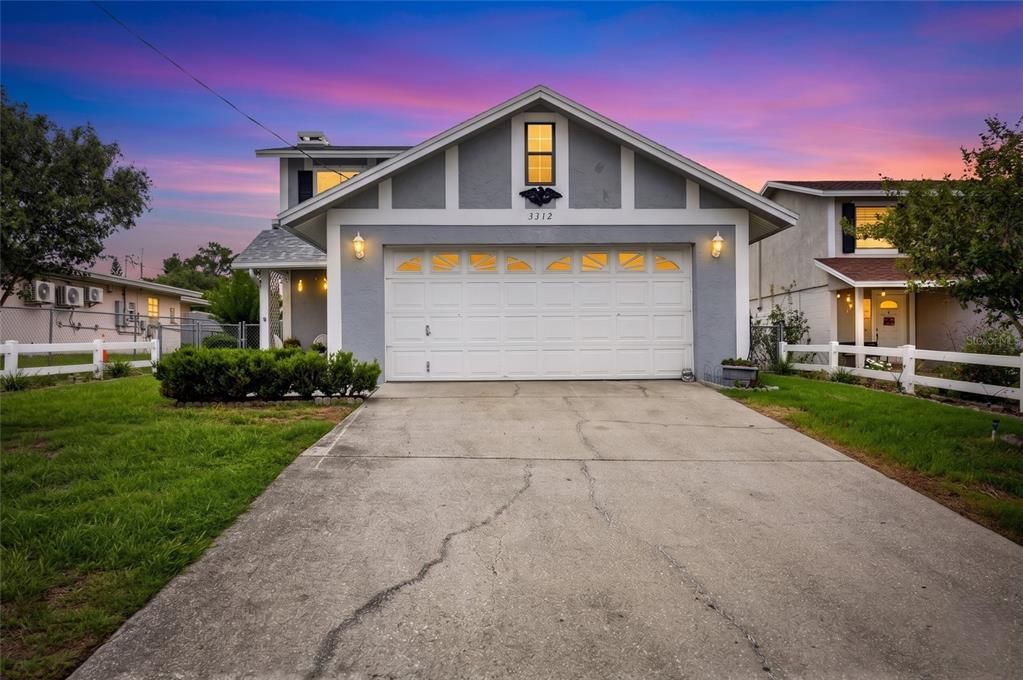 For Sale: $360,000 (3 beds, 3 baths, 1356 Square Feet)