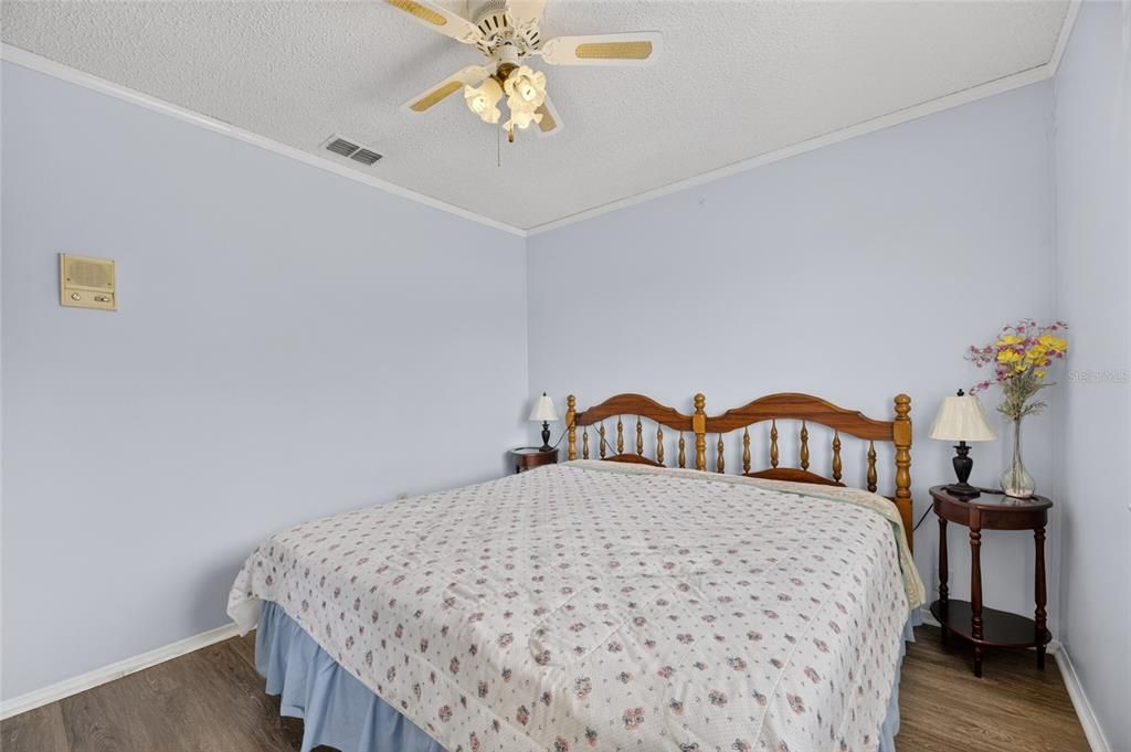 For Sale: $360,000 (3 beds, 3 baths, 1356 Square Feet)