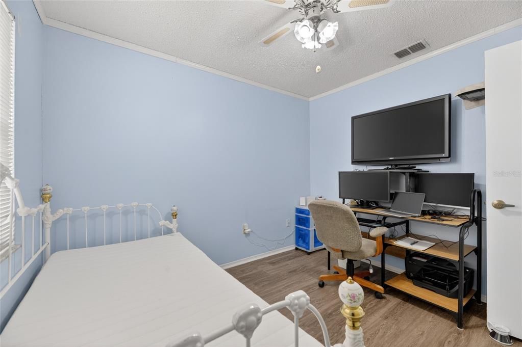 For Sale: $360,000 (3 beds, 3 baths, 1356 Square Feet)