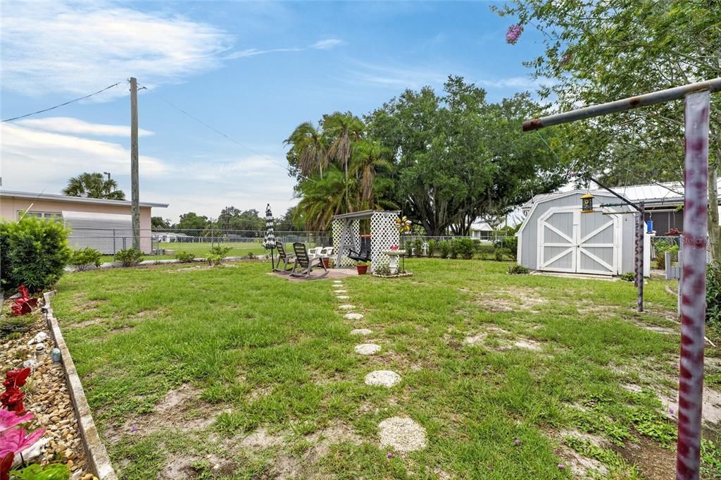 For Sale: $360,000 (3 beds, 3 baths, 1356 Square Feet)