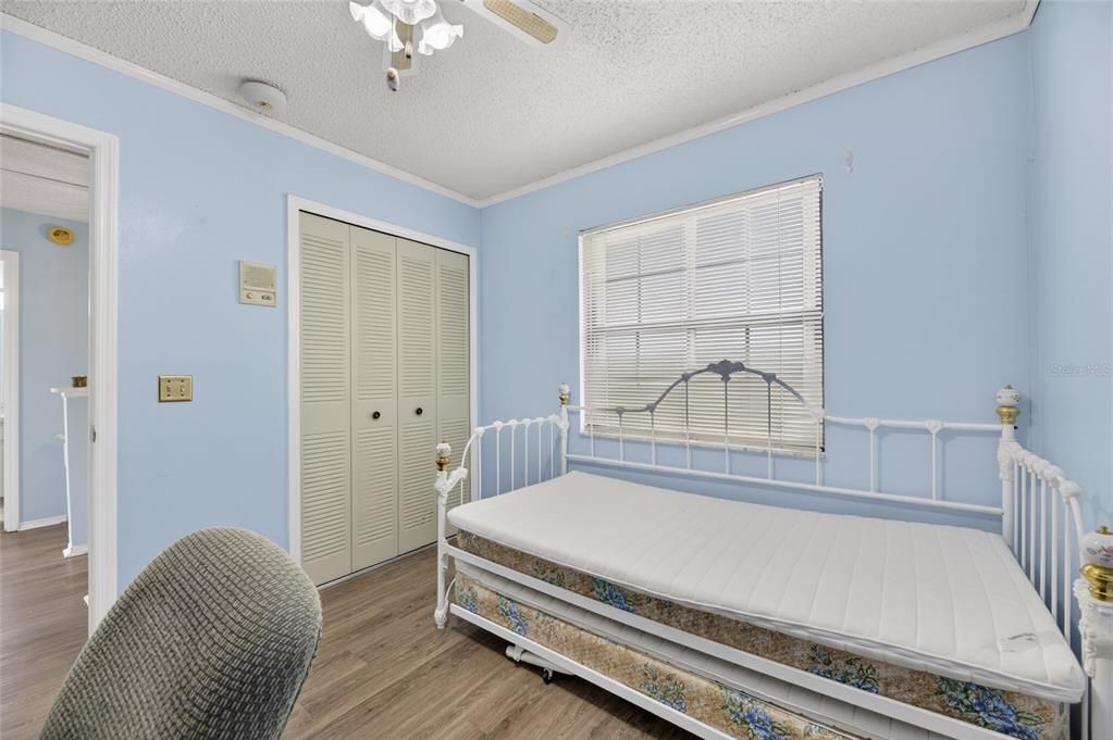 For Sale: $360,000 (3 beds, 3 baths, 1356 Square Feet)