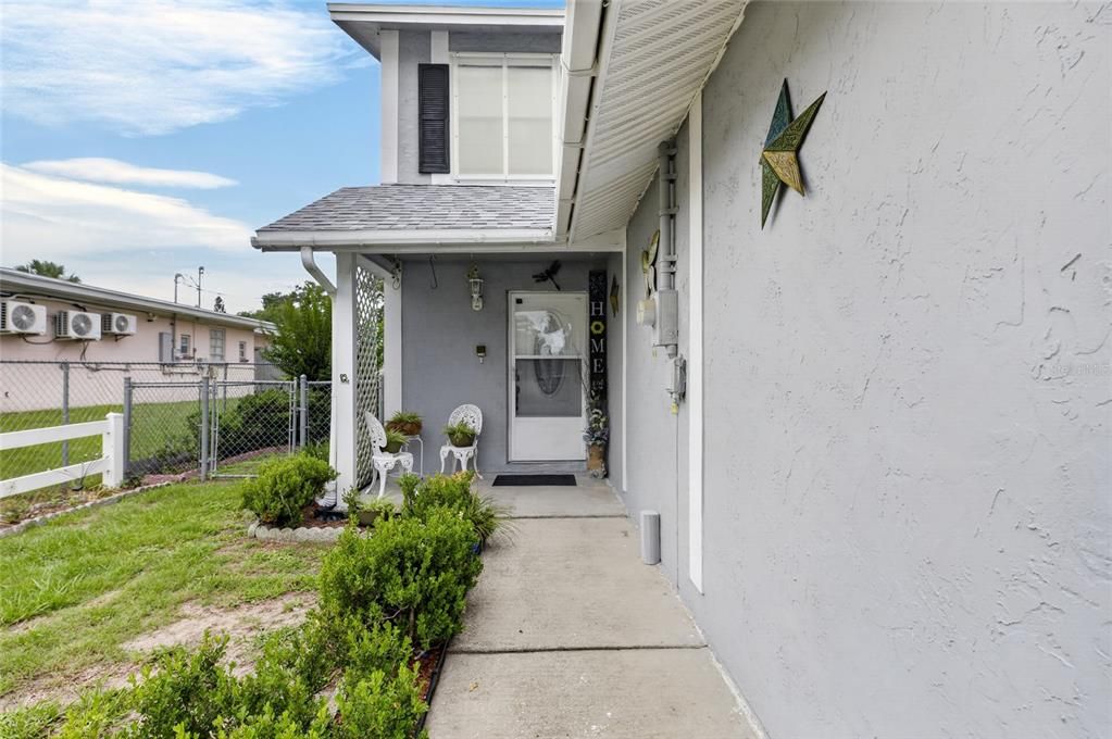 For Sale: $360,000 (3 beds, 3 baths, 1356 Square Feet)