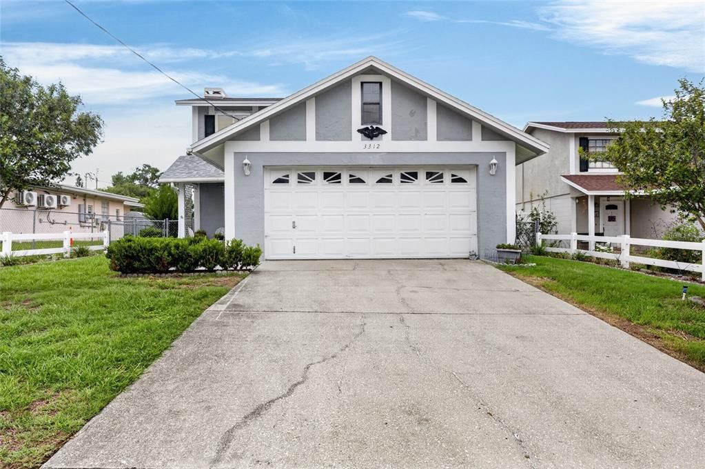 For Sale: $360,000 (3 beds, 3 baths, 1356 Square Feet)