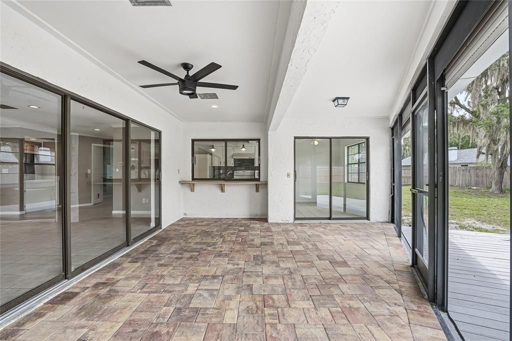 For Sale: $300,000 (2 beds, 2 baths, 1616 Square Feet)