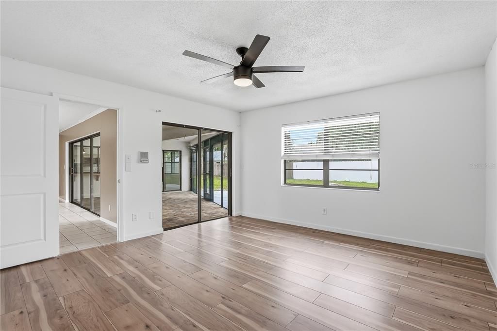 For Sale: $300,000 (2 beds, 2 baths, 1616 Square Feet)