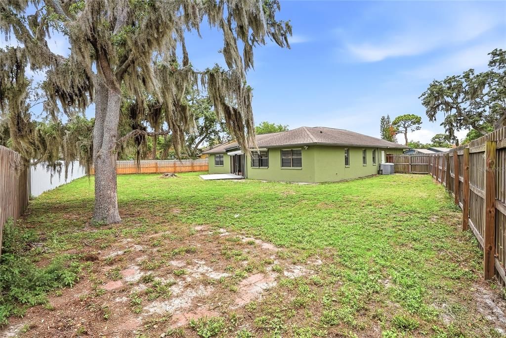 For Sale: $300,000 (2 beds, 2 baths, 1616 Square Feet)