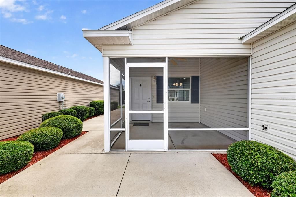 For Sale: $285,000 (2 beds, 2 baths, 1156 Square Feet)