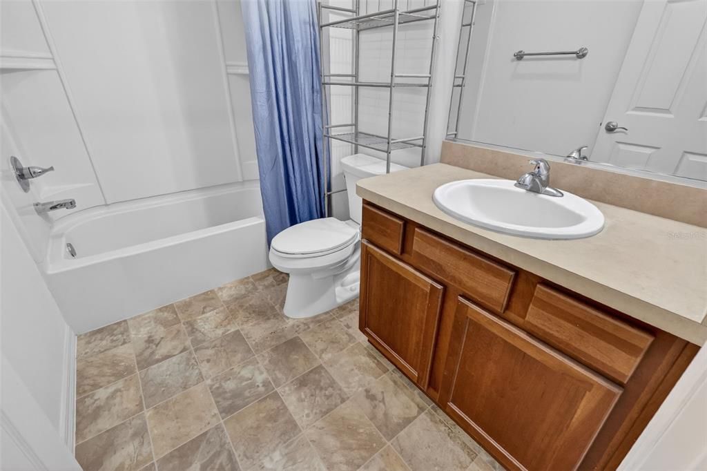 For Sale: $285,000 (2 beds, 2 baths, 1156 Square Feet)