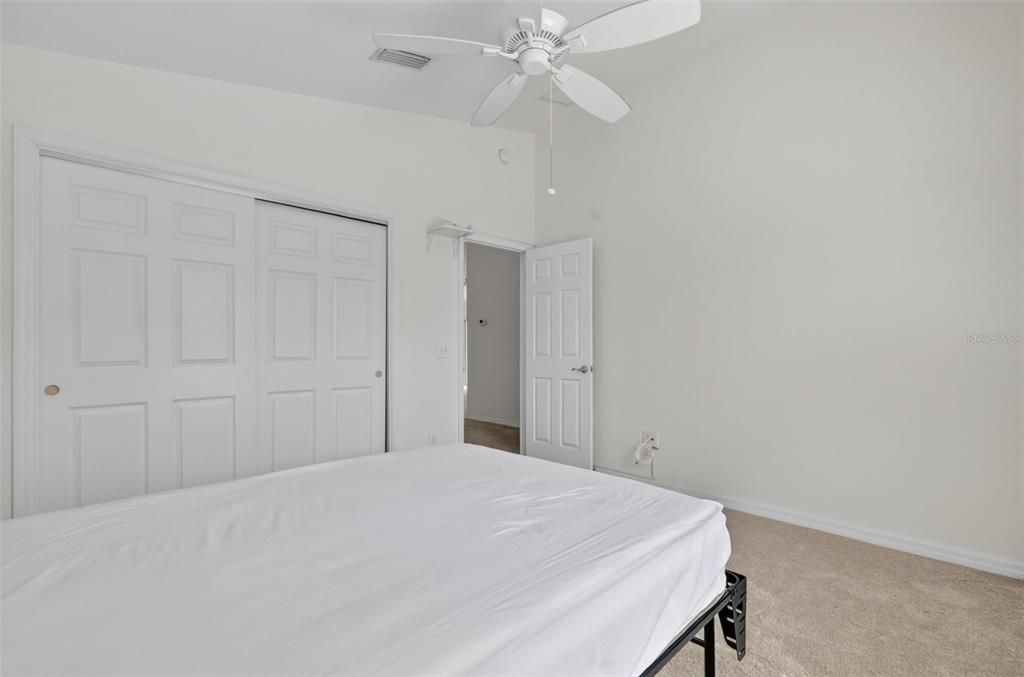 For Sale: $285,000 (2 beds, 2 baths, 1156 Square Feet)
