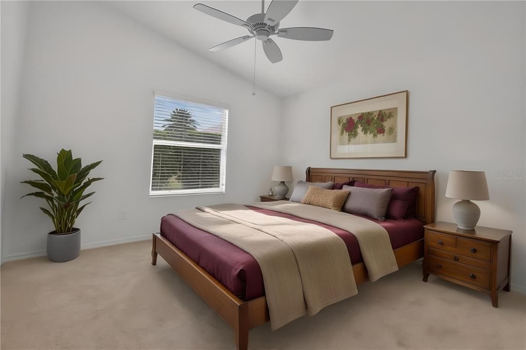 For Sale: $285,000 (2 beds, 2 baths, 1156 Square Feet)