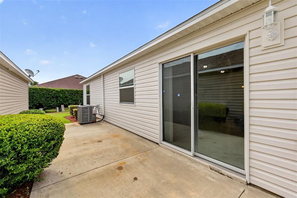 For Sale: $285,000 (2 beds, 2 baths, 1156 Square Feet)