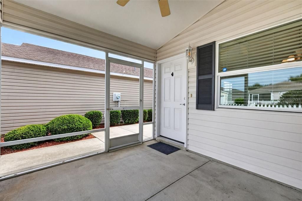 For Sale: $285,000 (2 beds, 2 baths, 1156 Square Feet)