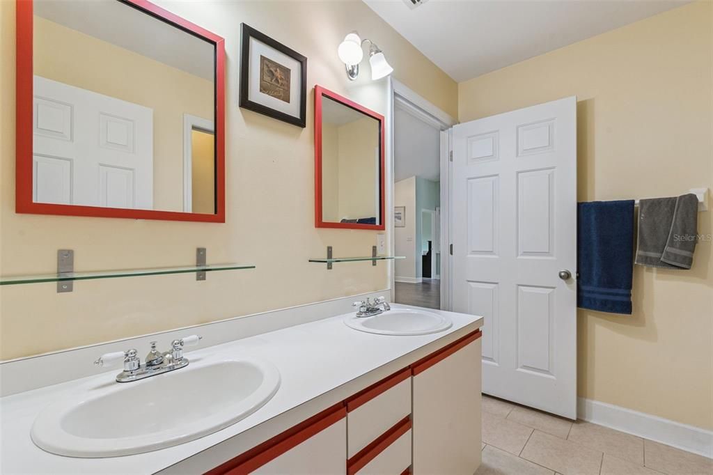 For Sale: $269,000 (2 beds, 2 baths, 1658 Square Feet)