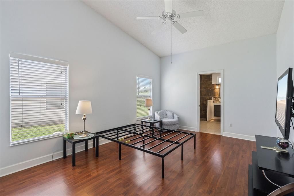 For Sale: $269,000 (2 beds, 2 baths, 1658 Square Feet)