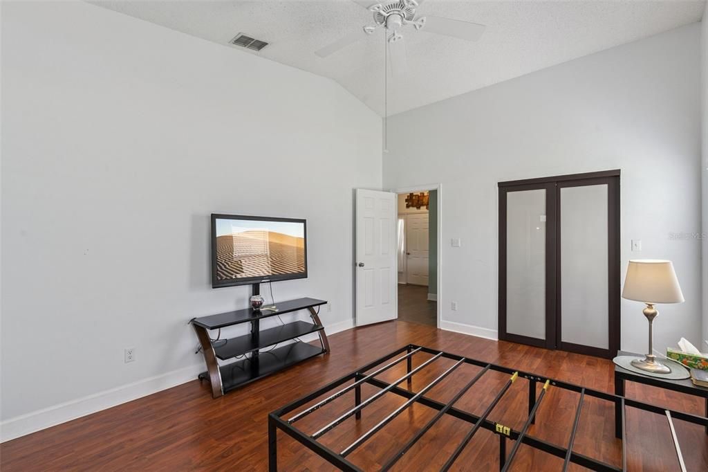 For Sale: $269,000 (2 beds, 2 baths, 1658 Square Feet)