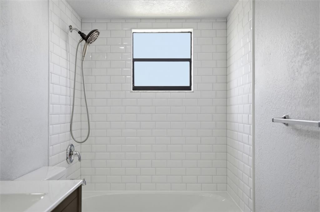 For Sale: $350,000 (3 beds, 2 baths, 1590 Square Feet)