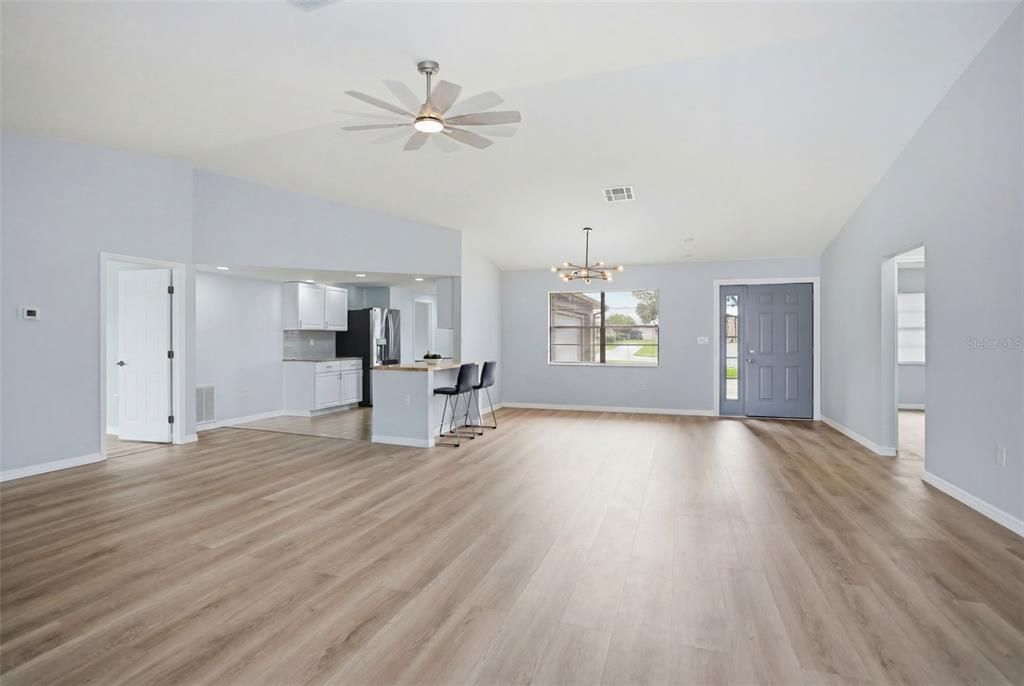 For Sale: $350,000 (3 beds, 2 baths, 1590 Square Feet)