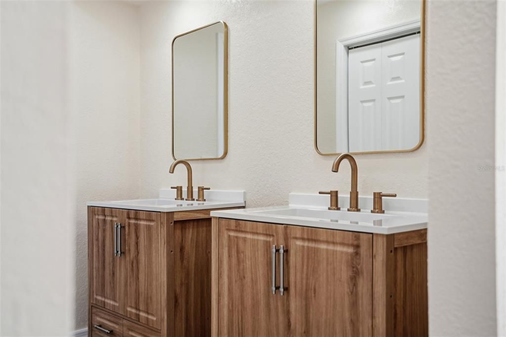 For Sale: $350,000 (3 beds, 2 baths, 1590 Square Feet)