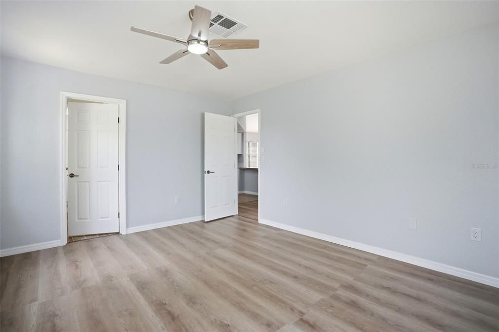 For Sale: $350,000 (3 beds, 2 baths, 1590 Square Feet)