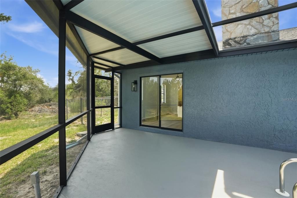 For Sale: $350,000 (3 beds, 2 baths, 1590 Square Feet)