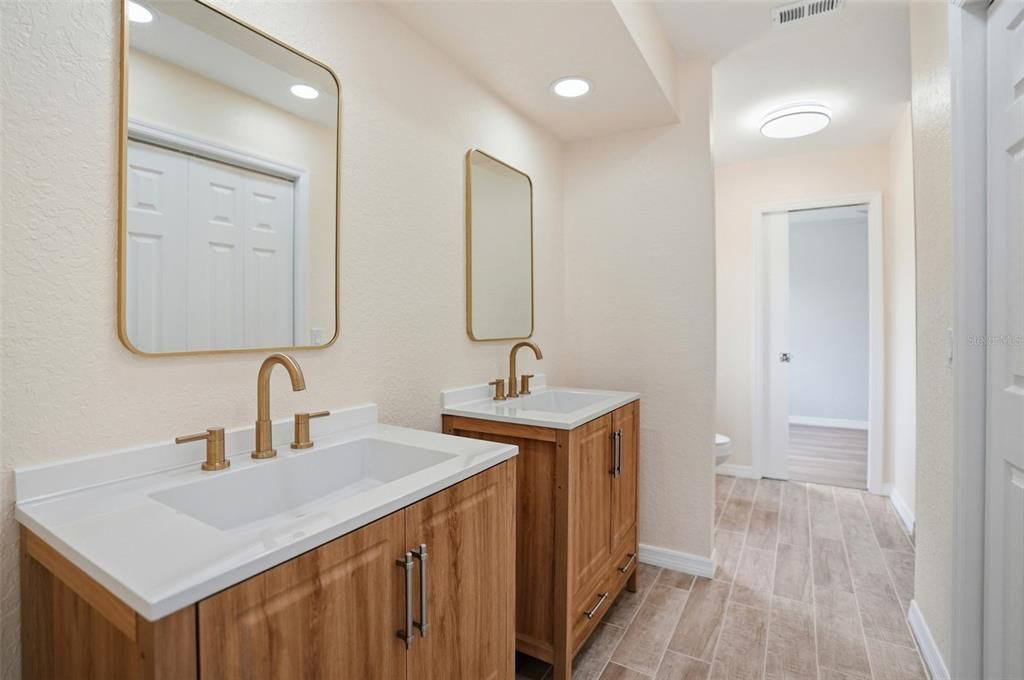 For Sale: $350,000 (3 beds, 2 baths, 1590 Square Feet)