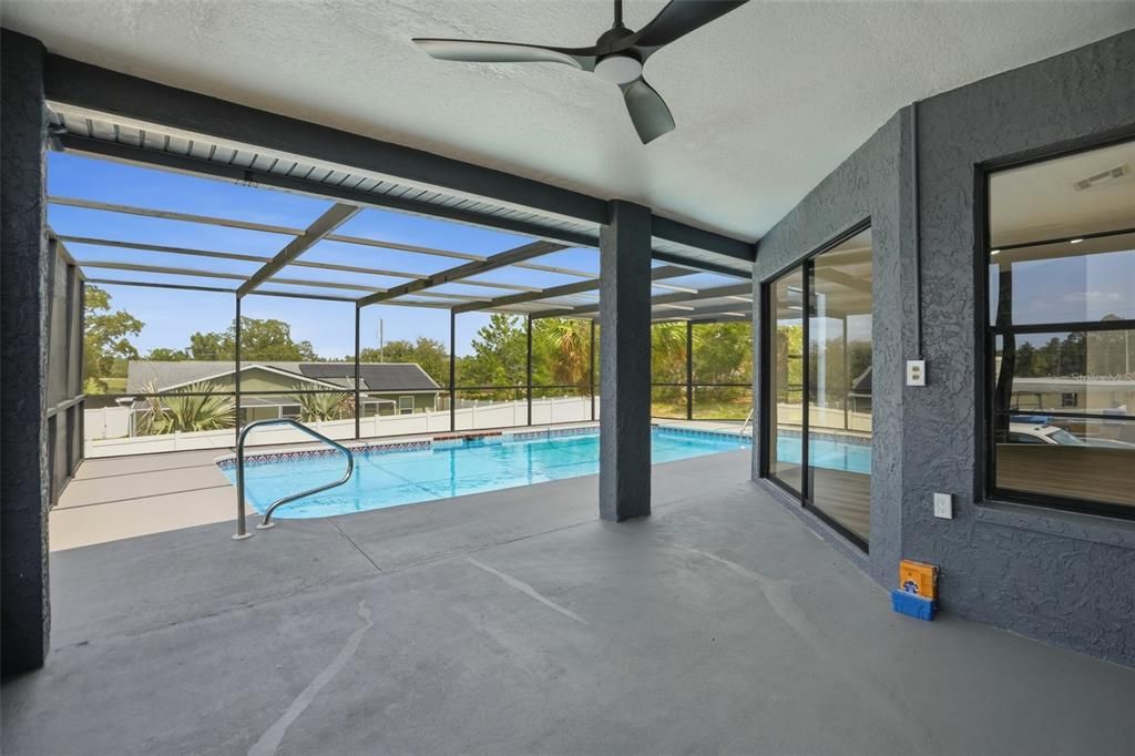 For Sale: $350,000 (3 beds, 2 baths, 1590 Square Feet)