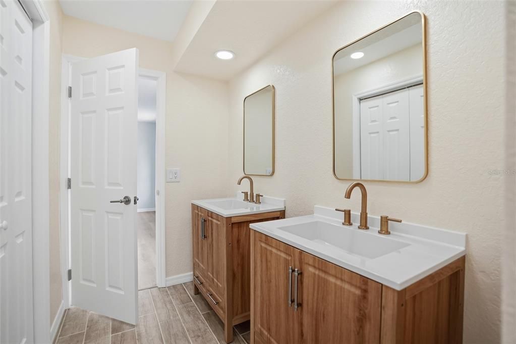 For Sale: $350,000 (3 beds, 2 baths, 1590 Square Feet)
