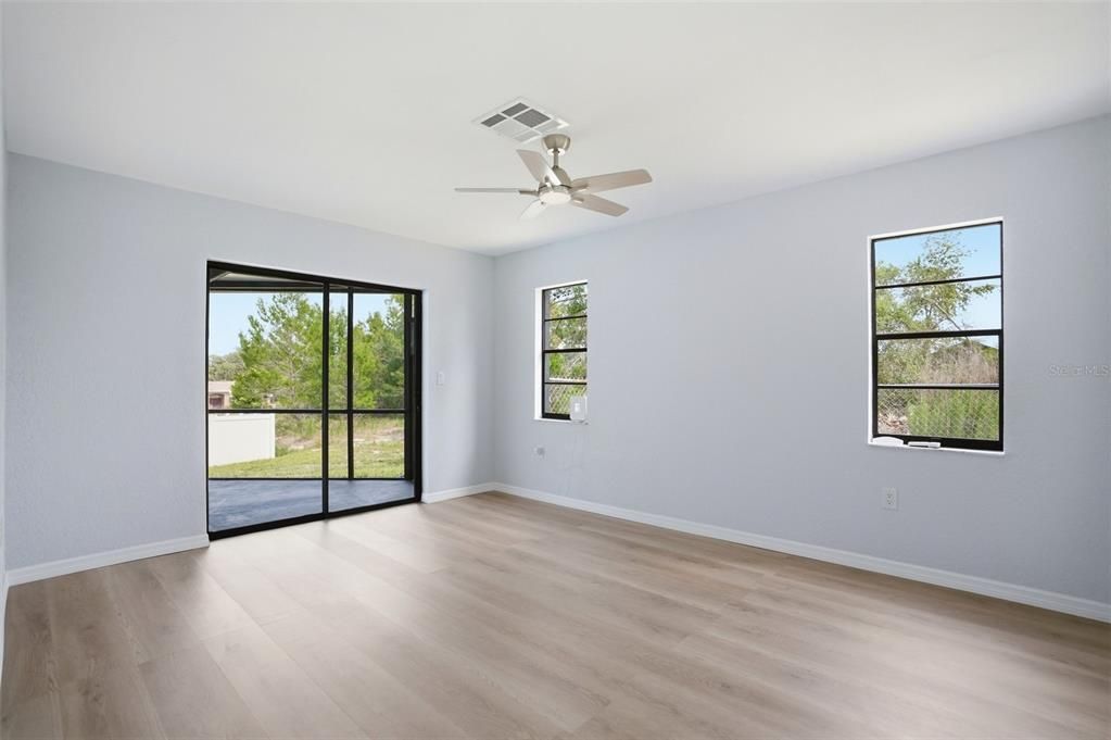 For Sale: $350,000 (3 beds, 2 baths, 1590 Square Feet)
