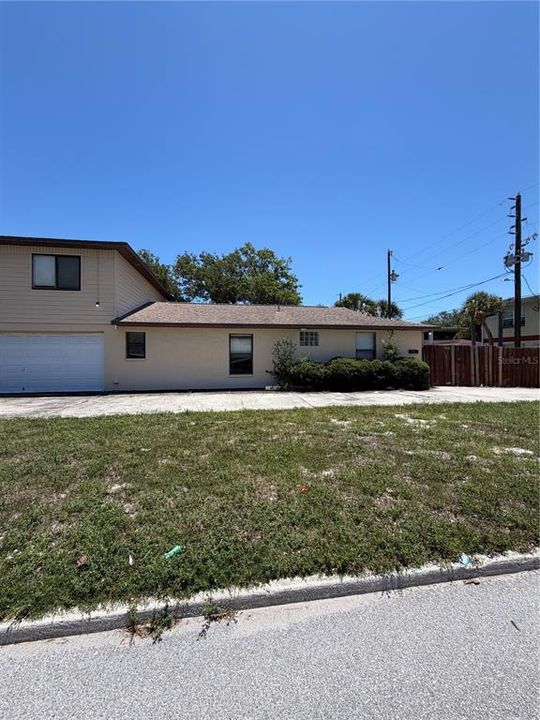 For Sale: $649,000 (6 beds, 0 baths, 2260 Square Feet)