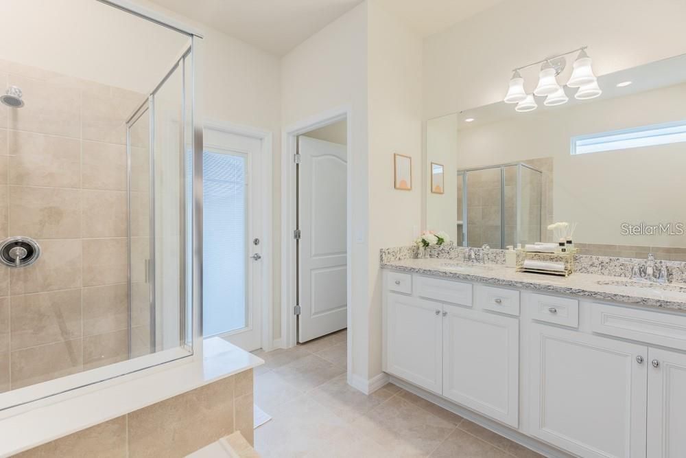 For Rent: $4,800 (7 beds, 5 baths, 3154 Square Feet)