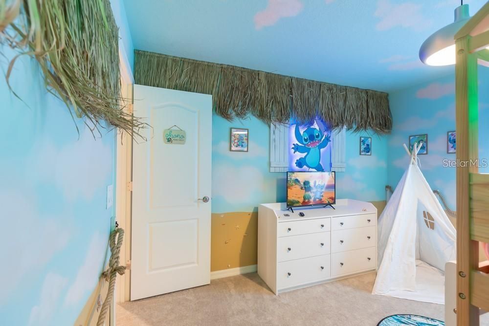 For Rent: $4,800 (7 beds, 5 baths, 3154 Square Feet)